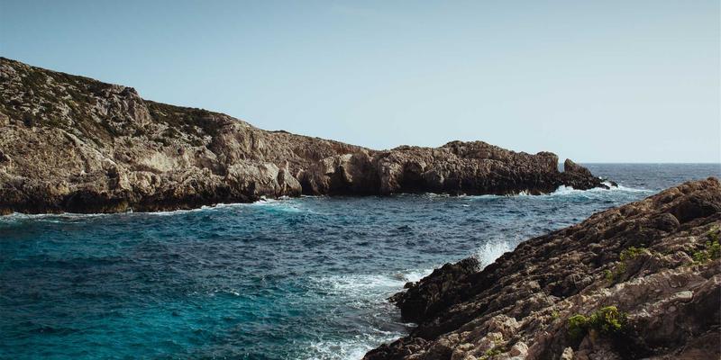 教育资讯：2024年AI与VR技术如何重塑K12课堂教学与职业发展新路径